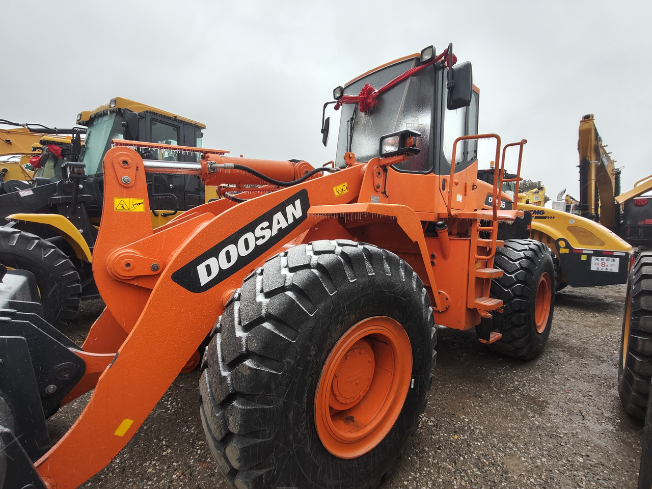 DOOSAN DL505 - Kolesový nakladač: obrázok 3 DOOSAN DL505 - Kolesový nakladač: obrázok 3