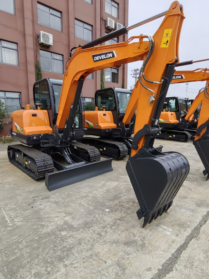 DOOSAN DX60E-10N - Pásové rýpadlo: obrázok 4 DOOSAN DX60E-10N - Pásové rýpadlo: obrázok 4