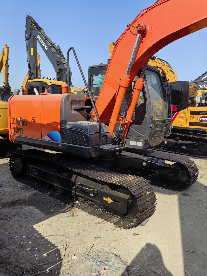 HITACHI ZX130 - Pásové rýpadlo: obrázok 1 HITACHI ZX130 - Pásové rýpadlo: obrázok 1