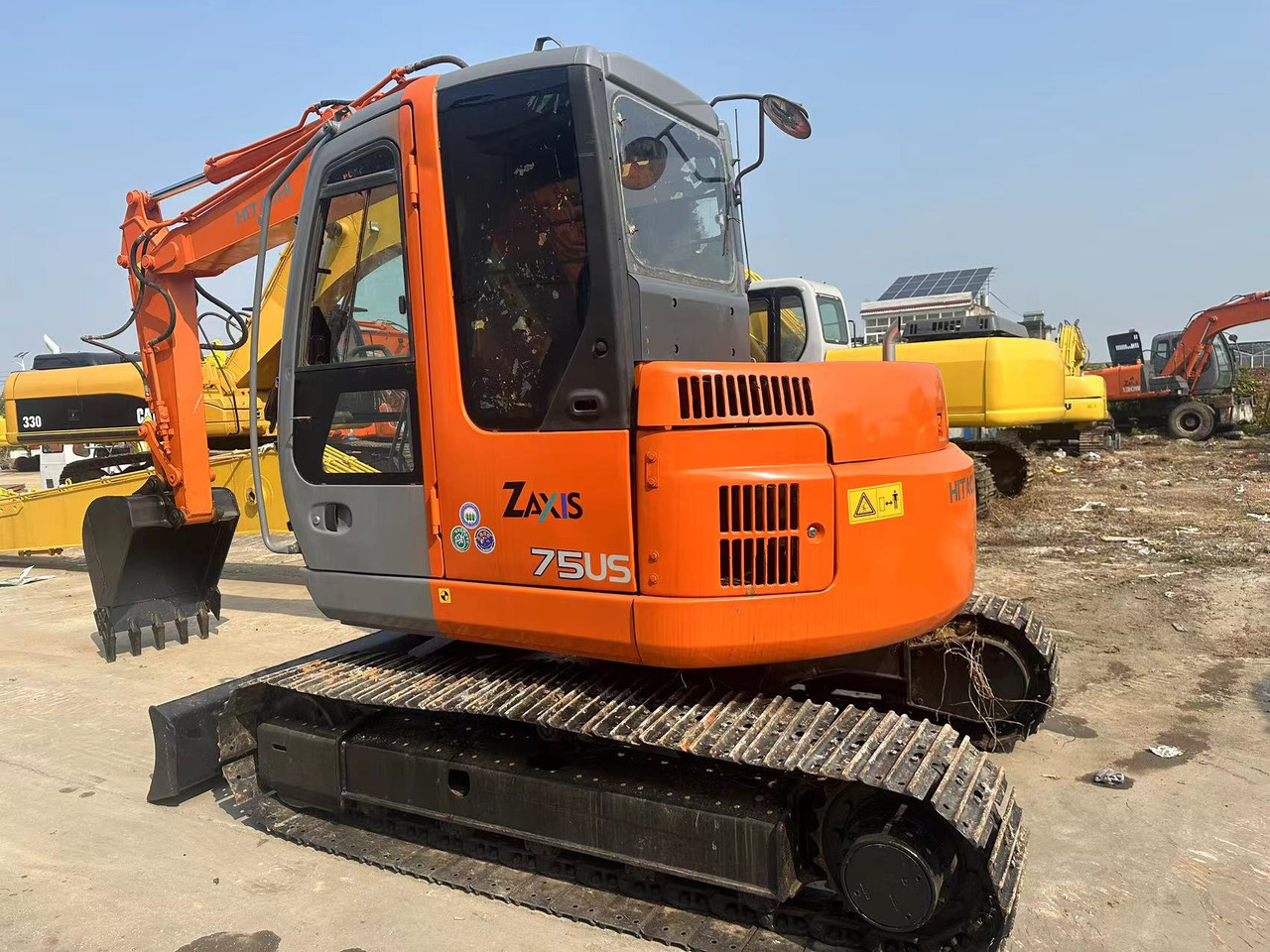 HITACHI ZX75 - Pásové rýpadlo: obrázok 2 HITACHI ZX75 - Pásové rýpadlo: obrázok 2