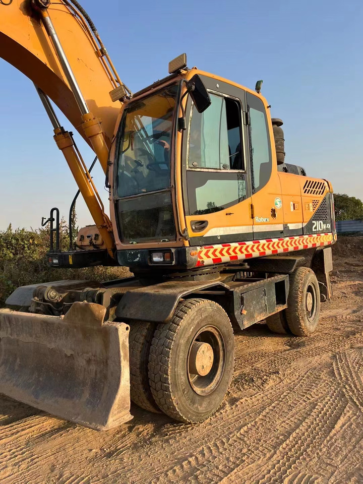 HYUNDAI R210W-9 - Kolesové rýpadlo: obrázok 5 HYUNDAI R210W-9 - Kolesové rýpadlo: obrázok 5