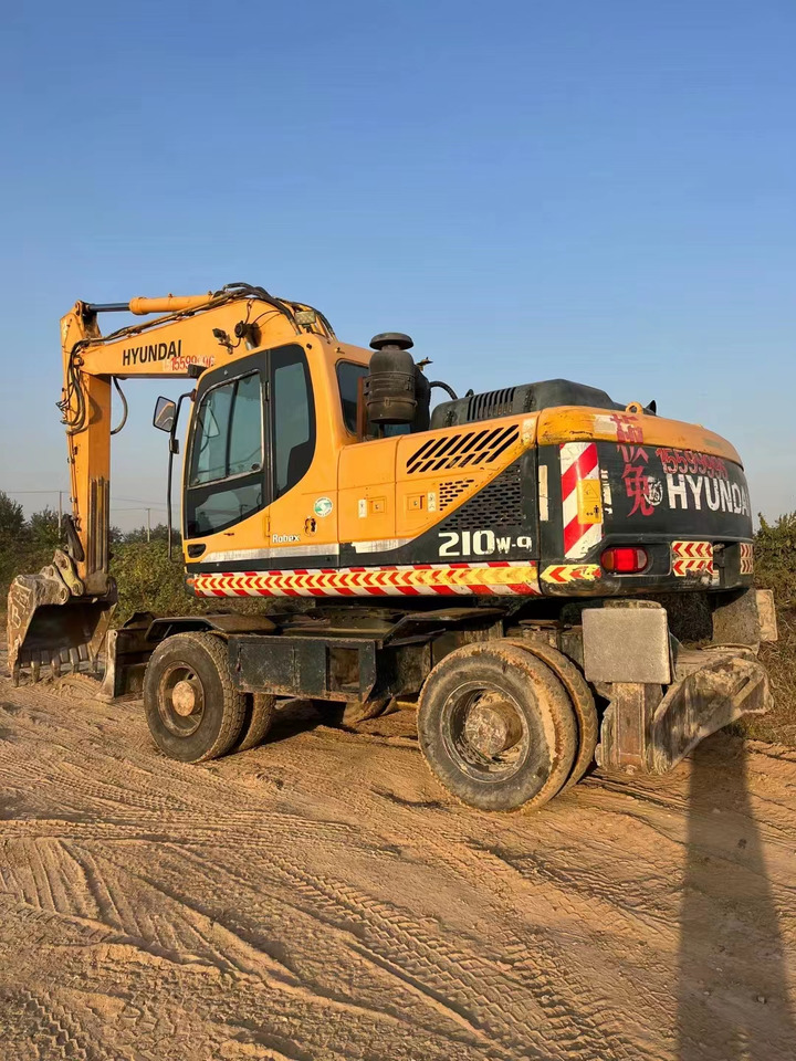 HYUNDAI R210W-9 - Kolesové rýpadlo: obrázok 2 HYUNDAI R210W-9 - Kolesové rýpadlo: obrázok 2