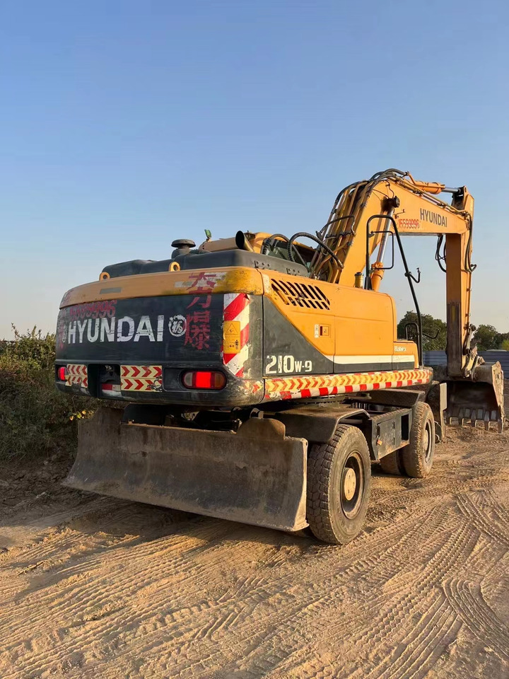 HYUNDAI R210W-9 - Kolesové rýpadlo: obrázok 3 HYUNDAI R210W-9 - Kolesové rýpadlo: obrázok 3