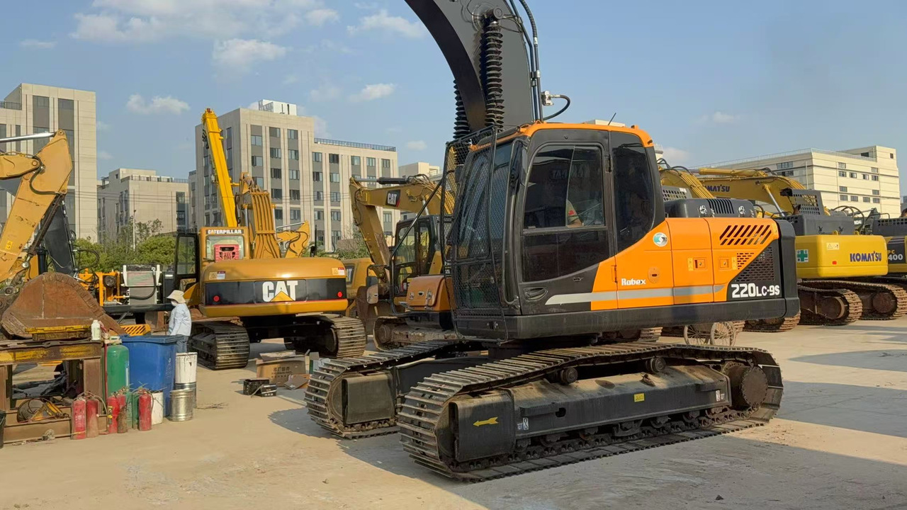 HYUNDAI R220LC-9S - Pásové rýpadlo: obrázok 4 HYUNDAI R220LC-9S - Pásové rýpadlo: obrázok 4