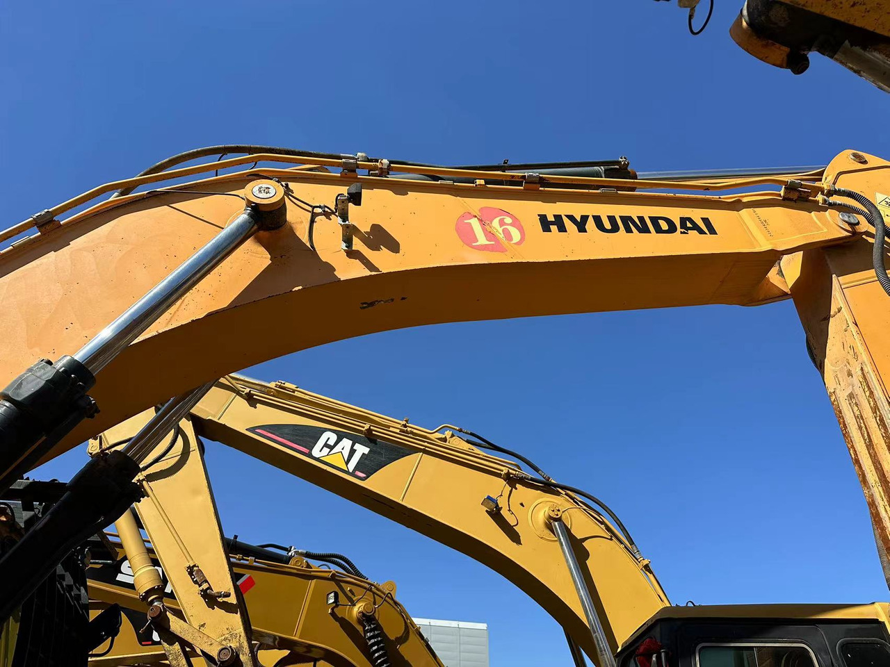 HYUNDAI R520LVS - Pásové rýpadlo: obrázok 4 HYUNDAI R520LVS - Pásové rýpadlo: obrázok 4