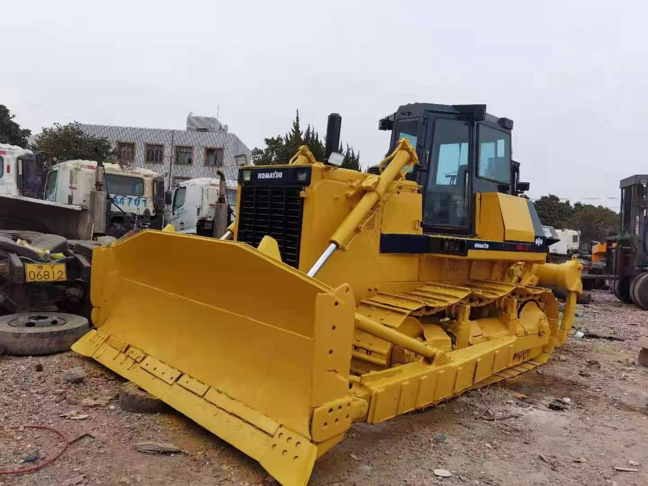 KOMATSU D85-21 - Buldozér: obrázok 2 KOMATSU D85-21 - Buldozér: obrázok 2