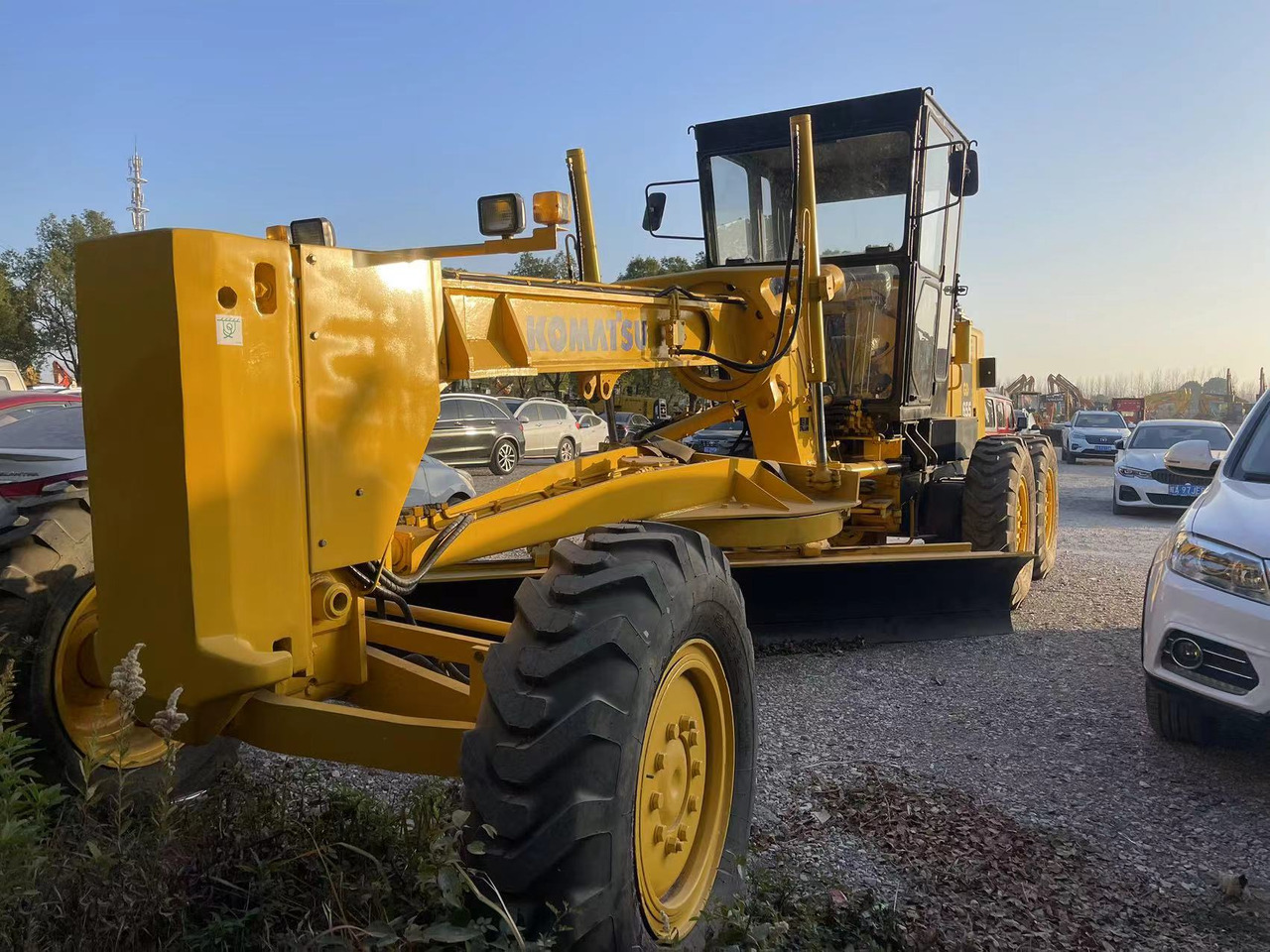 KOMATSU GD655 - Zrovnávač: obrázok 1 KOMATSU GD655 - Zrovnávač: obrázok 1