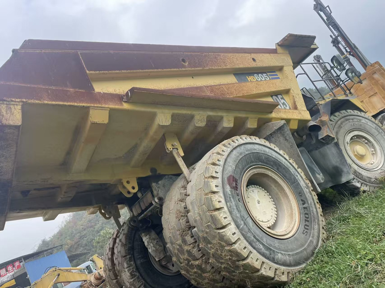 KOMATSU HD605 - Sklápač: obrázok 4 KOMATSU HD605 - Sklápač: obrázok 4