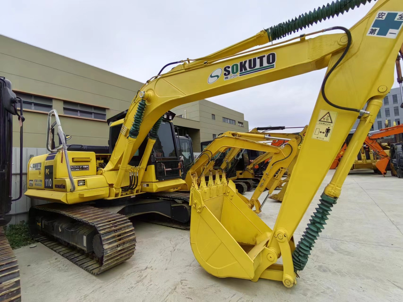 KOMATSU PC110-7 - Pásové rýpadlo: obrázok 1 KOMATSU PC110-7 - Pásové rýpadlo: obrázok 1