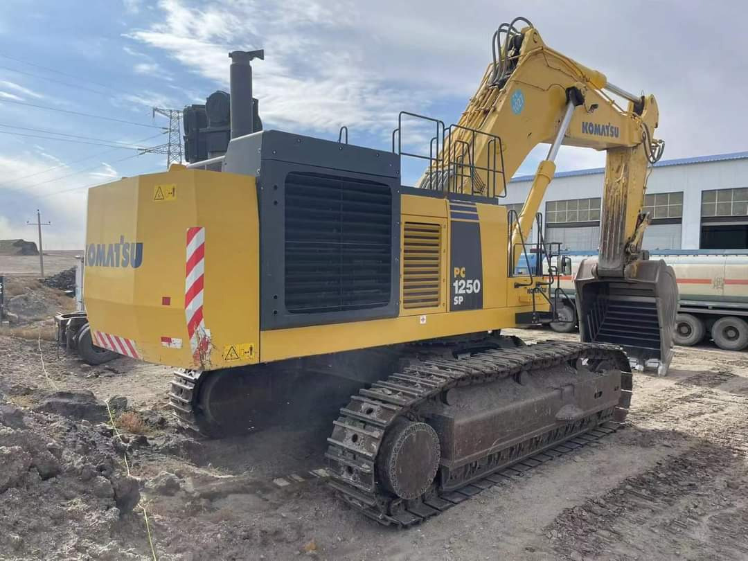 KOMATSU PC1250 - Pásové rýpadlo: obrázok 1 KOMATSU PC1250 - Pásové rýpadlo: obrázok 1