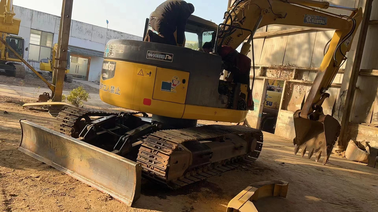 KOMATSU PC138US - Pásové rýpadlo: obrázok 1 KOMATSU PC138US - Pásové rýpadlo: obrázok 1