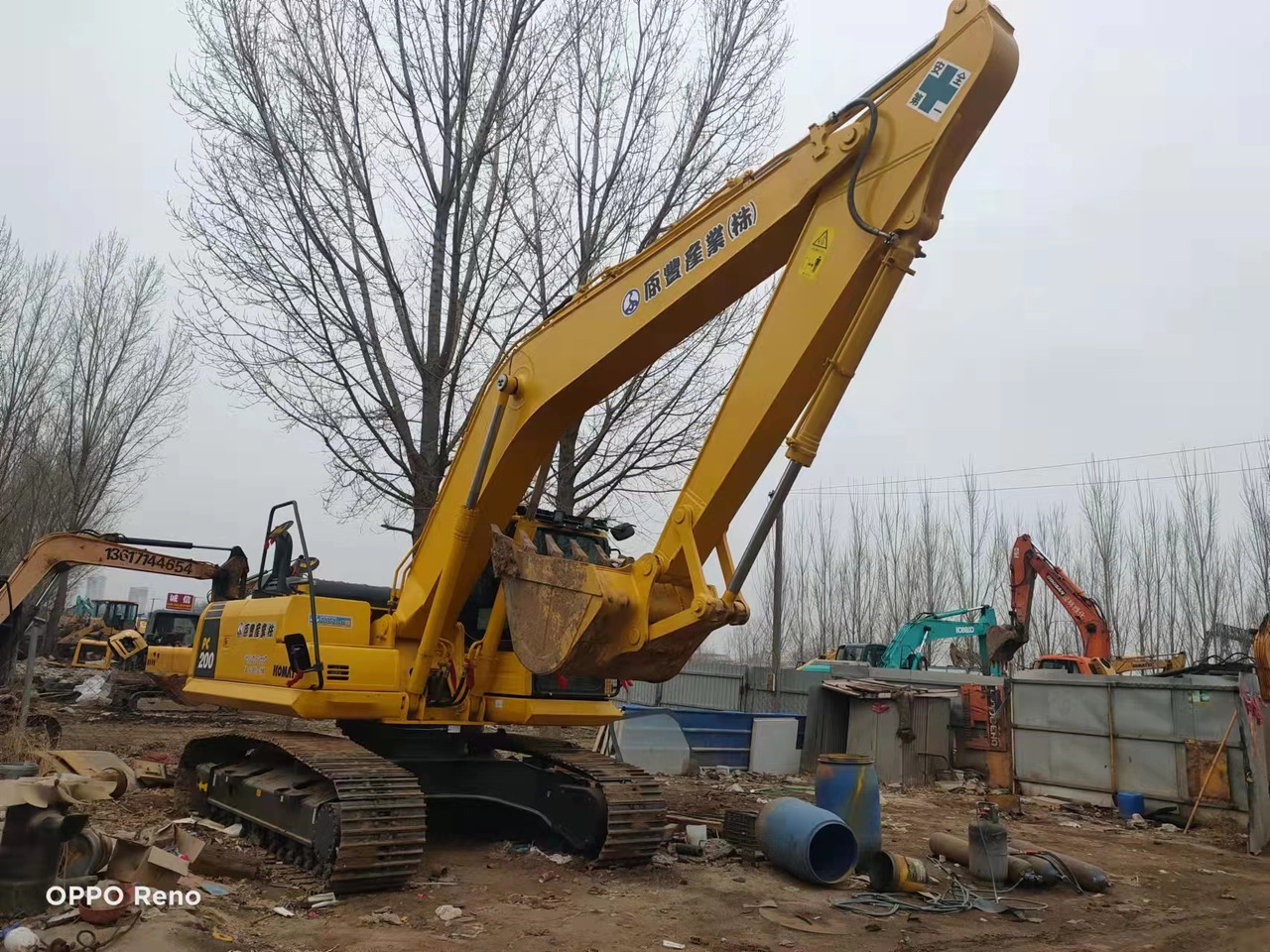 KOMATSU PC200-8 - Kolesové rýpadlo: obrázok 3 KOMATSU PC200-8 - Kolesové rýpadlo: obrázok 3