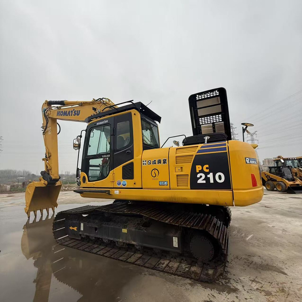 KOMATSU PC210-8 - Pásové rýpadlo: obrázok 1 KOMATSU PC210-8 - Pásové rýpadlo: obrázok 1