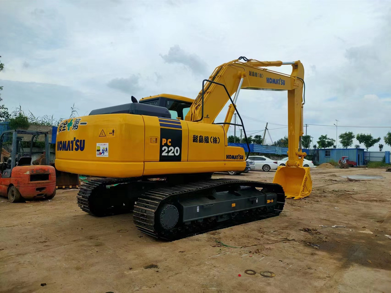 KOMATSU PC220-7 - Pásové rýpadlo: obrázok 3 KOMATSU PC220-7 - Pásové rýpadlo: obrázok 3