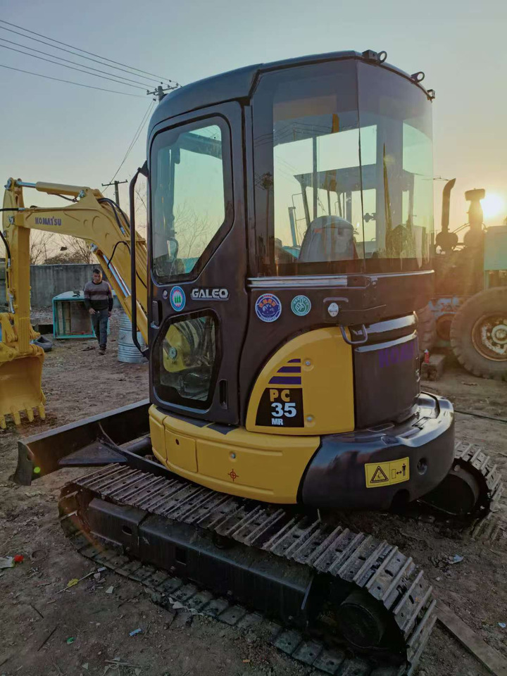 KOMATSU PC35 - Mini rýpadlo: obrázok 3 KOMATSU PC35 - Mini rýpadlo: obrázok 3