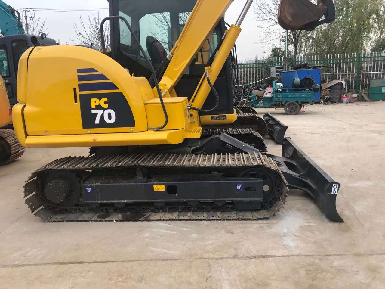 KOMATSU PC70-8 - Pásové rýpadlo: obrázok 3 KOMATSU PC70-8 - Pásové rýpadlo: obrázok 3