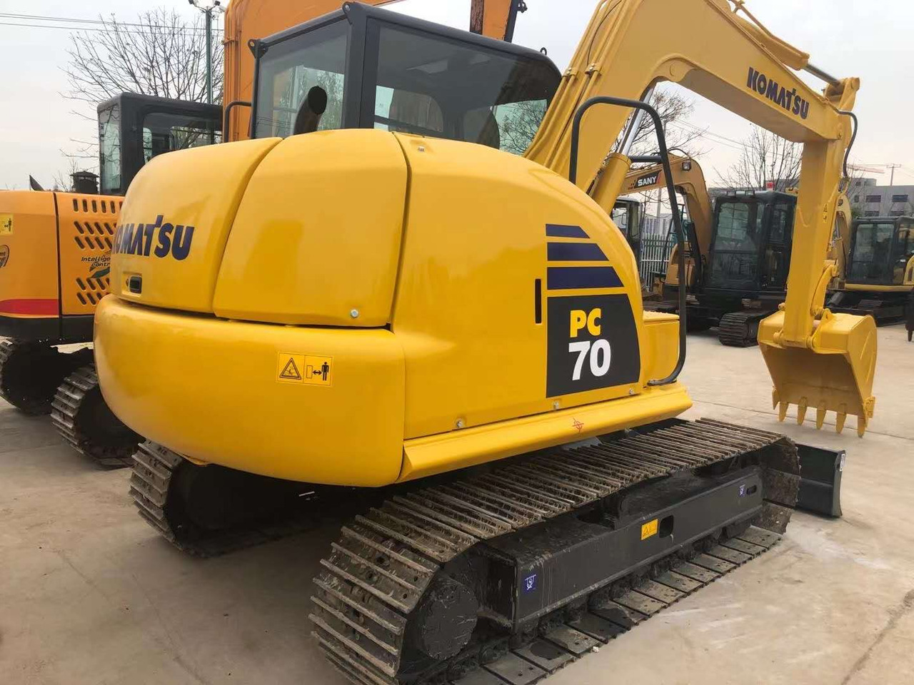 KOMATSU PC70-8 - Pásové rýpadlo: obrázok 2 KOMATSU PC70-8 - Pásové rýpadlo: obrázok 2