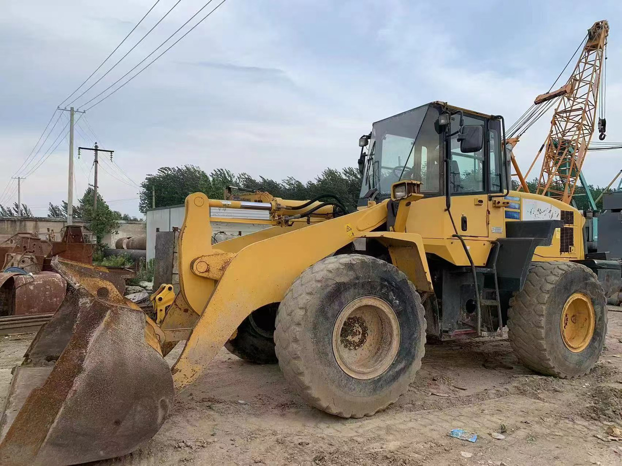 KOMATSU WA320-5 - Kolesový nakladač: obrázok 3 KOMATSU WA320-5 - Kolesový nakladač: obrázok 3
