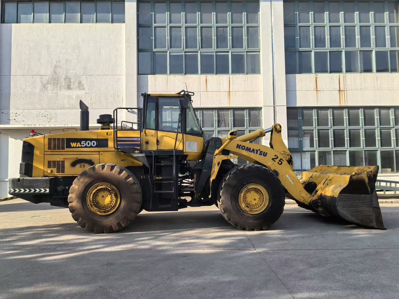 KOMATSU WA500-6 - Kolesový nakladač: obrázok 1 KOMATSU WA500-6 - Kolesový nakladač: obrázok 1