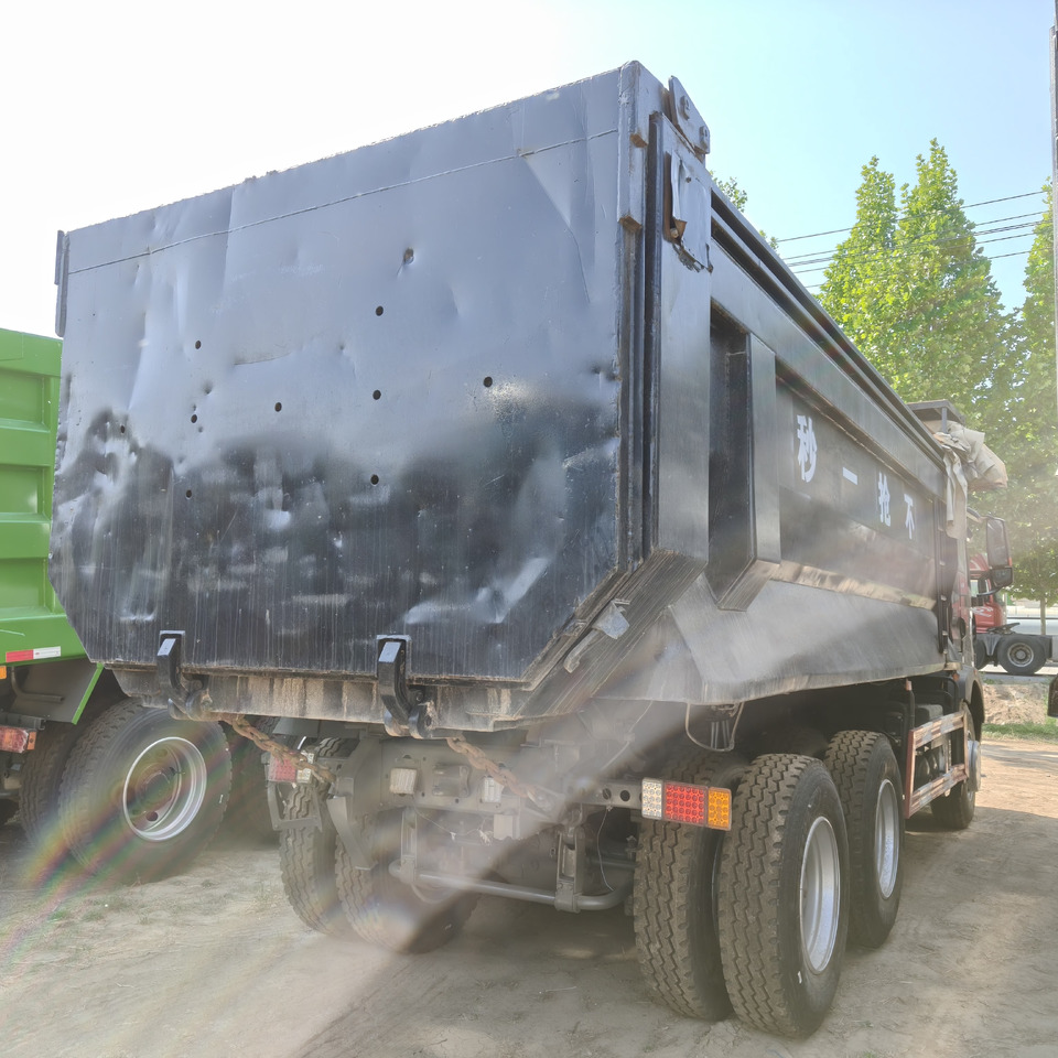 SINOTRUK Howo TX400-6x4 - Sklápač: obrázok 3 SINOTRUK Howo TX400-6x4 - Sklápač: obrázok 3