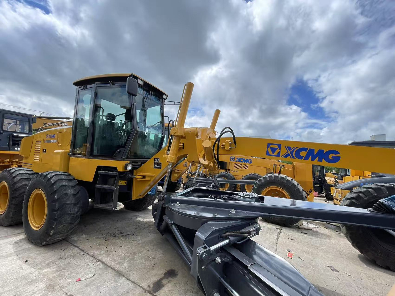 XCMG GR1803 - Zrovnávač: obrázok 1 XCMG GR1803 - Zrovnávač: obrázok 1