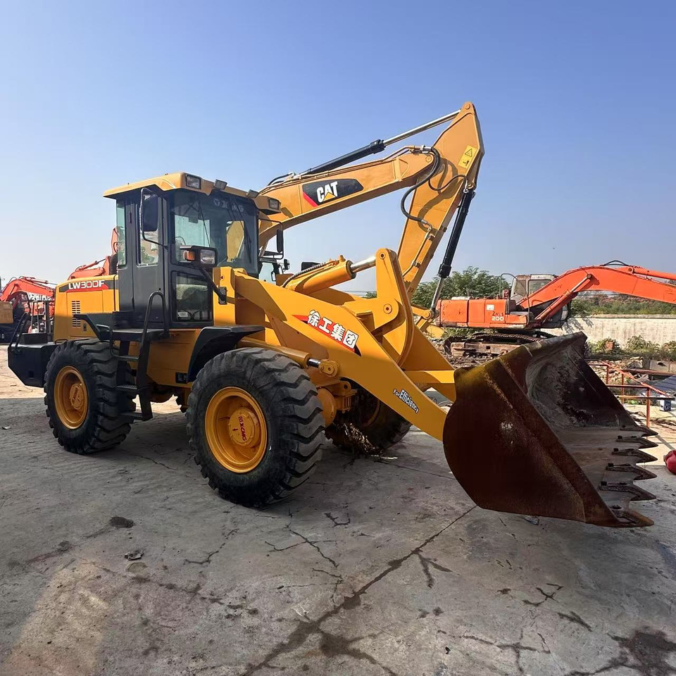 XCMG LW300F - Kolesový nakladač: obrázok 2 XCMG LW300F - Kolesový nakladač: obrázok 2