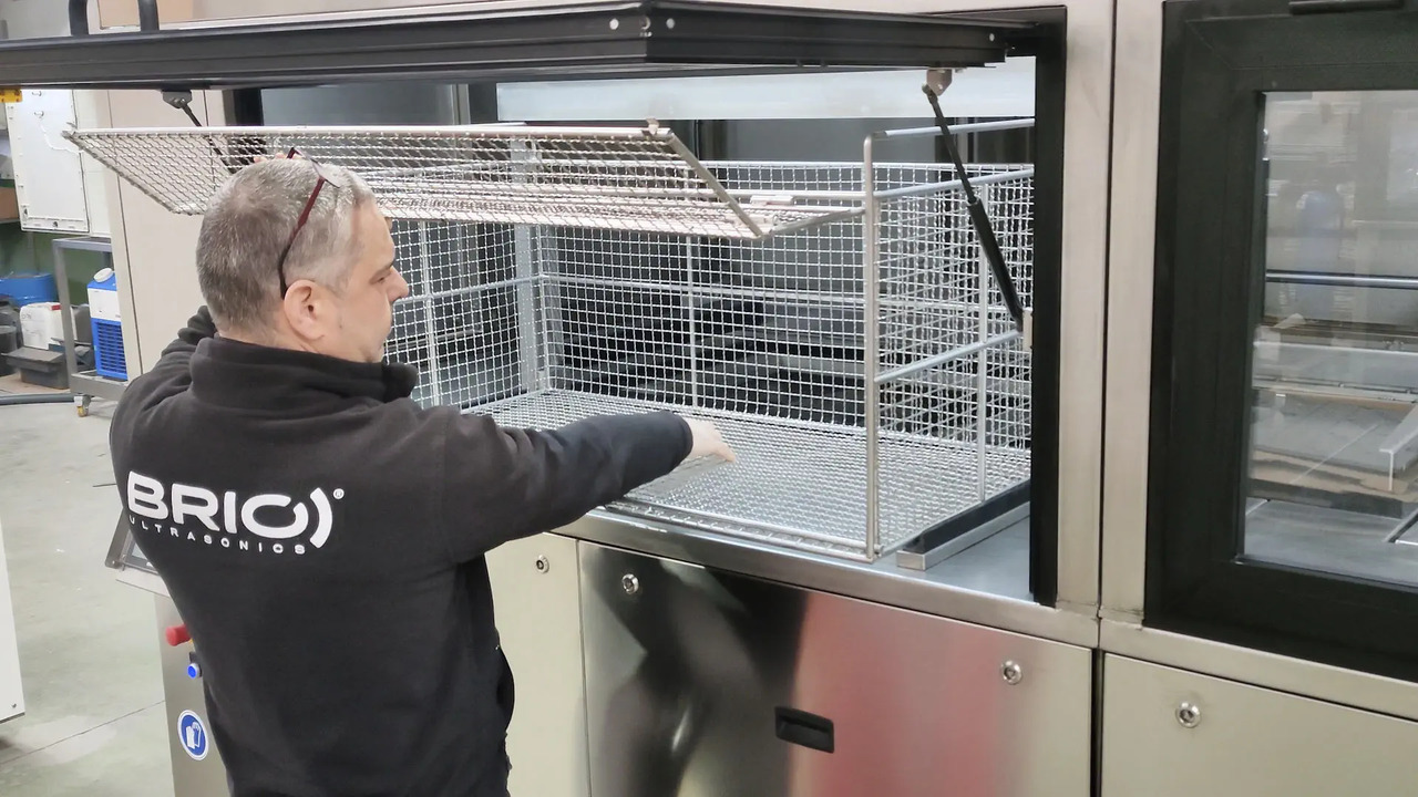 BRIO Ultrasonics BR-800 AMS Parts cleaning machine - Ultrazvuková čistička: obrázok 4 BRIO Ultrasonics BR-800 AMS Parts cleaning machine - Ultrazvuková čistička: obrázok 4