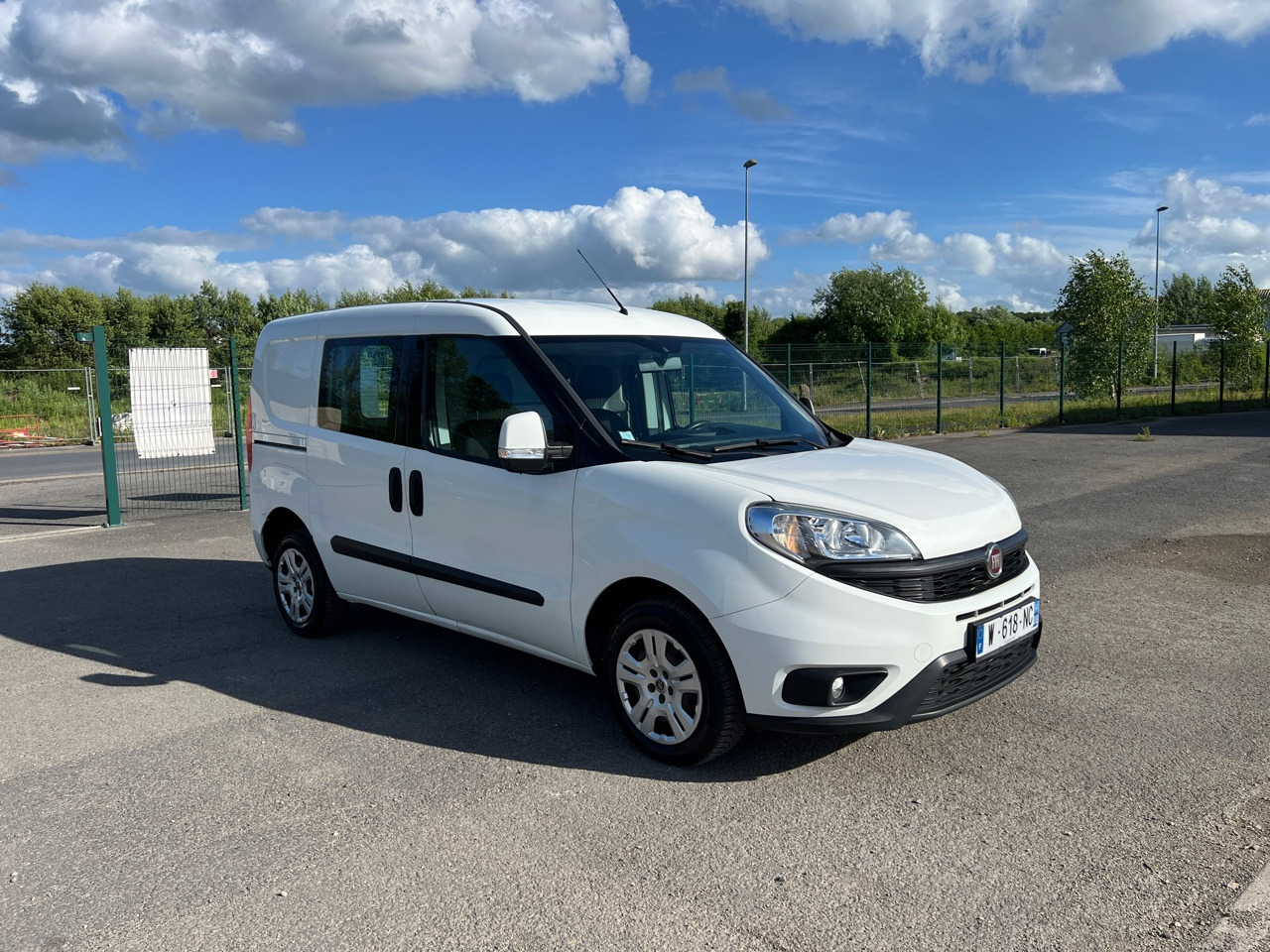 FIAT Doblo Multijet 1.3 95ch Utilitaire - Furgon: obrázok 1 FIAT Doblo Multijet 1.3 95ch Utilitaire - Furgon: obrázok 1