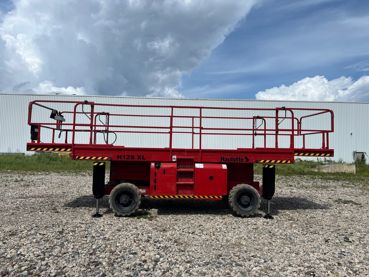 HAULOTTE H12SXL - Samohybná plošiny: obrázok 1 HAULOTTE H12SXL - Samohybná plošiny: obrázok 1