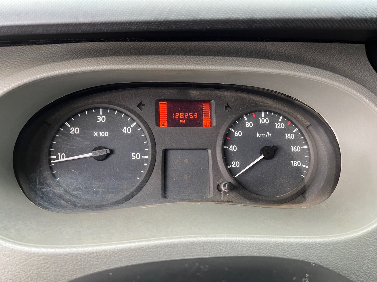 RENAULT Master Benne Double cabine DCi 120 7 Places - Dodávka sklápač: obrázok 4 RENAULT Master Benne Double cabine DCi 120 7 Places - Dodávka sklápač: obrázok 4