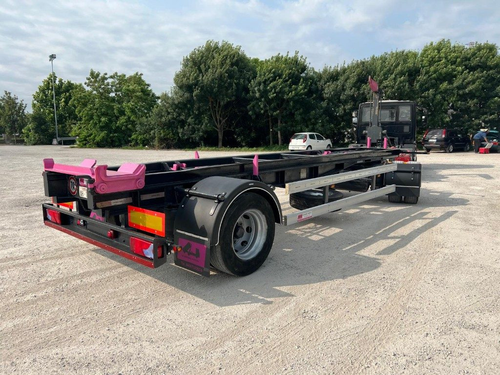 ATLAS RIMORCHIO ATLAS SCARRABILE - Hákový/ Ramenový nosič přívěs: obrázok 4 ATLAS RIMORCHIO ATLAS SCARRABILE - Hákový/ Ramenový nosič přívěs: obrázok 4