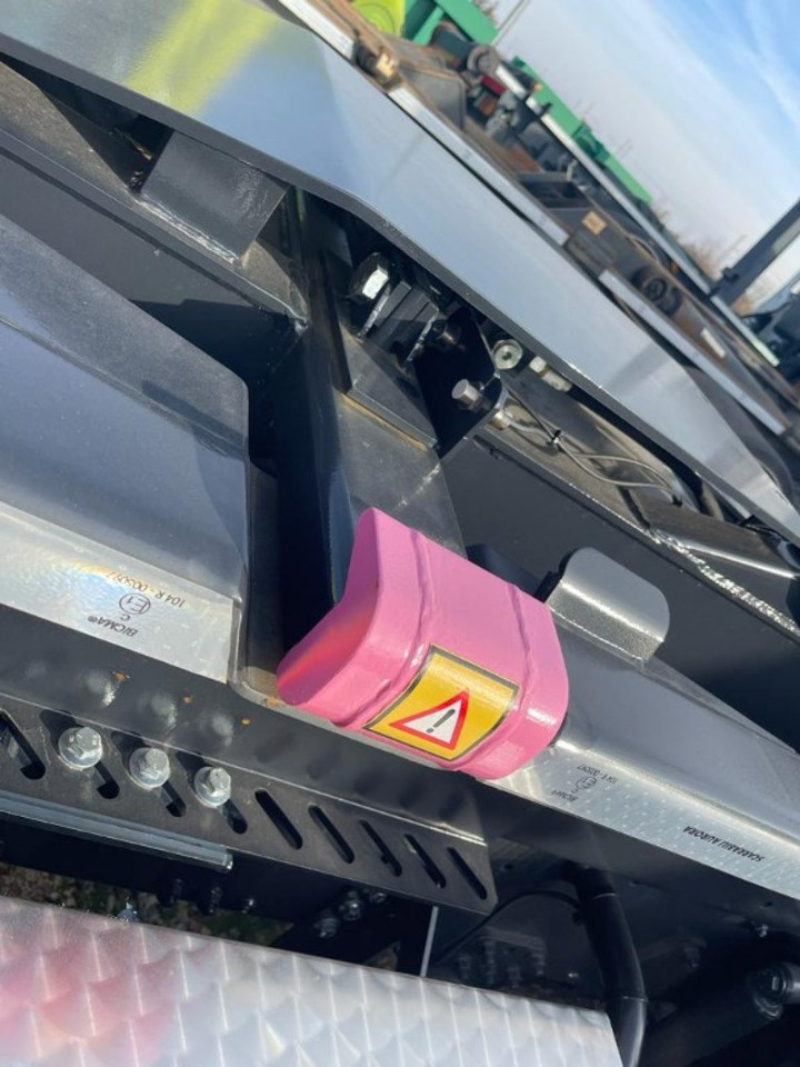 BLOCCAGGIO POSTERIORE ESTERNO - Karoséria a exteriér pre Nákladné auto: obrázok 4 BLOCCAGGIO POSTERIORE ESTERNO - Karoséria a exteriér pre Nákladné auto: obrázok 4