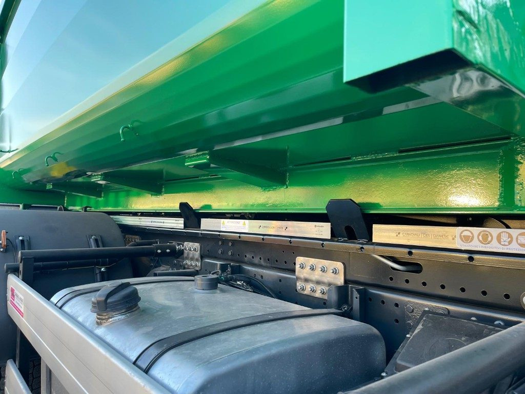 Nový Kontajner abroll CONTAINER SCARRABILE NUOVO A CIELO APERTO: obrázok 9 Nový Kontajner abroll CONTAINER SCARRABILE NUOVO A CIELO APERTO: obrázok 9