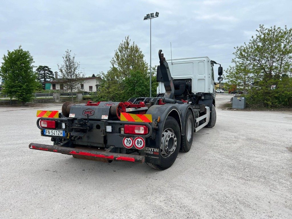 DAF CF480 SCARRABILE - Hákový nosič kontajnerov: obrázok 4 DAF CF480 SCARRABILE - Hákový nosič kontajnerov: obrázok 4