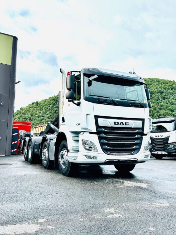 DAF CF85 NUOVO SCARRABILE - Hákový nosič kontajnerov: obrázok 1 DAF CF85 NUOVO SCARRABILE - Hákový nosič kontajnerov: obrázok 1