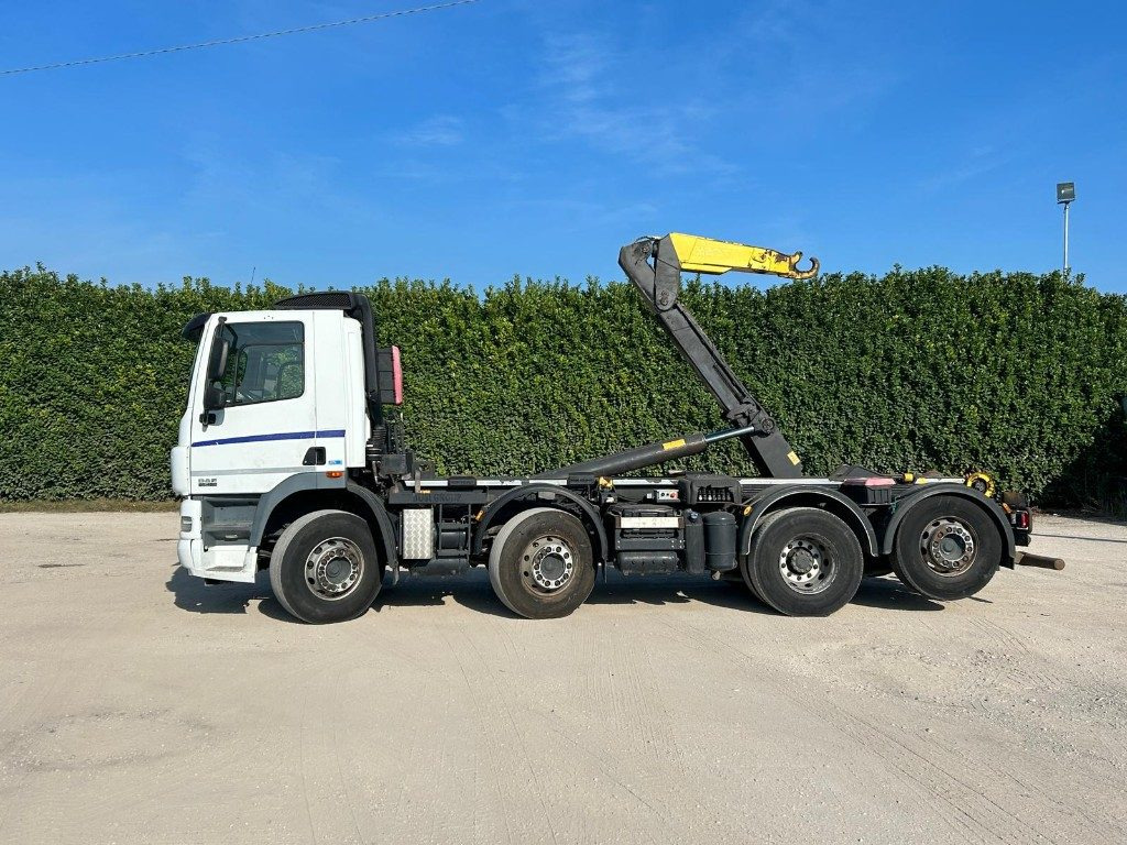 DAF CF85 SCARRABILE - Hákový nosič kontajnerov: obrázok 4 DAF CF85 SCARRABILE - Hákový nosič kontajnerov: obrázok 4