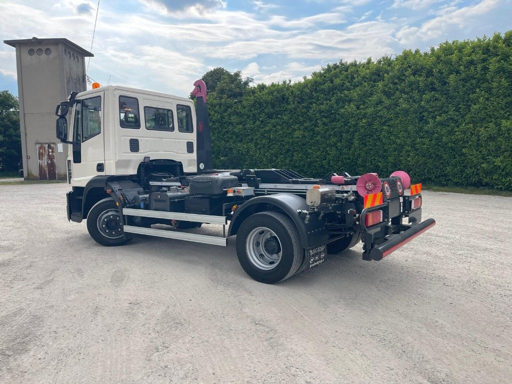 IVECO EUROCARGO 120E22 SCARRABILE - Hákový nosič kontajnerov: obrázok 3 IVECO EUROCARGO 120E22 SCARRABILE - Hákový nosič kontajnerov: obrázok 3