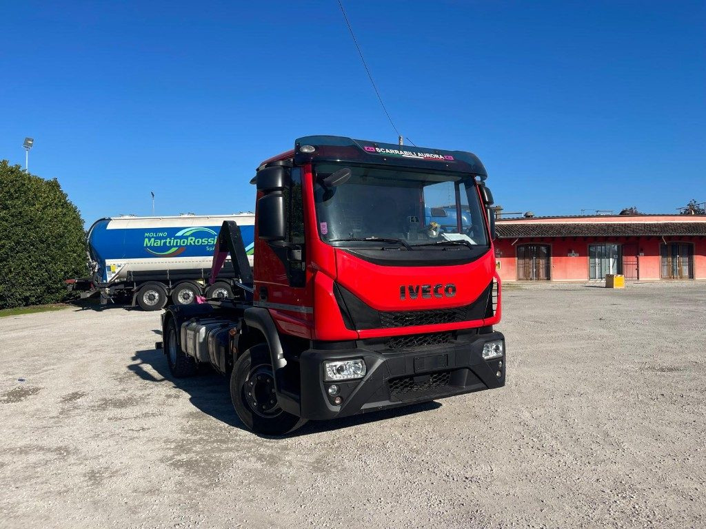 IVECO EUROCARGO 160E USATO SCARRABILE - Hákový nosič kontajnerov: obrázok 3 IVECO EUROCARGO 160E USATO SCARRABILE - Hákový nosič kontajnerov: obrázok 3