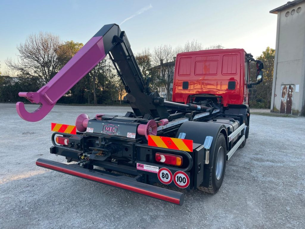 IVECO EUROCARGO 160E32 CON SCARRABILE NUOVO - Hákový nosič kontajnerov: obrázok 5 IVECO EUROCARGO 160E32 CON SCARRABILE NUOVO - Hákový nosič kontajnerov: obrázok 5