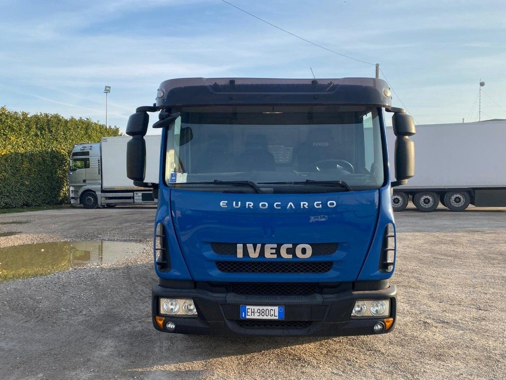 IVECO EUROCARGO 75E18 SCARRABILE - Hákový nosič kontajnerov: obrázok 2 IVECO EUROCARGO 75E18 SCARRABILE - Hákový nosič kontajnerov: obrázok 2