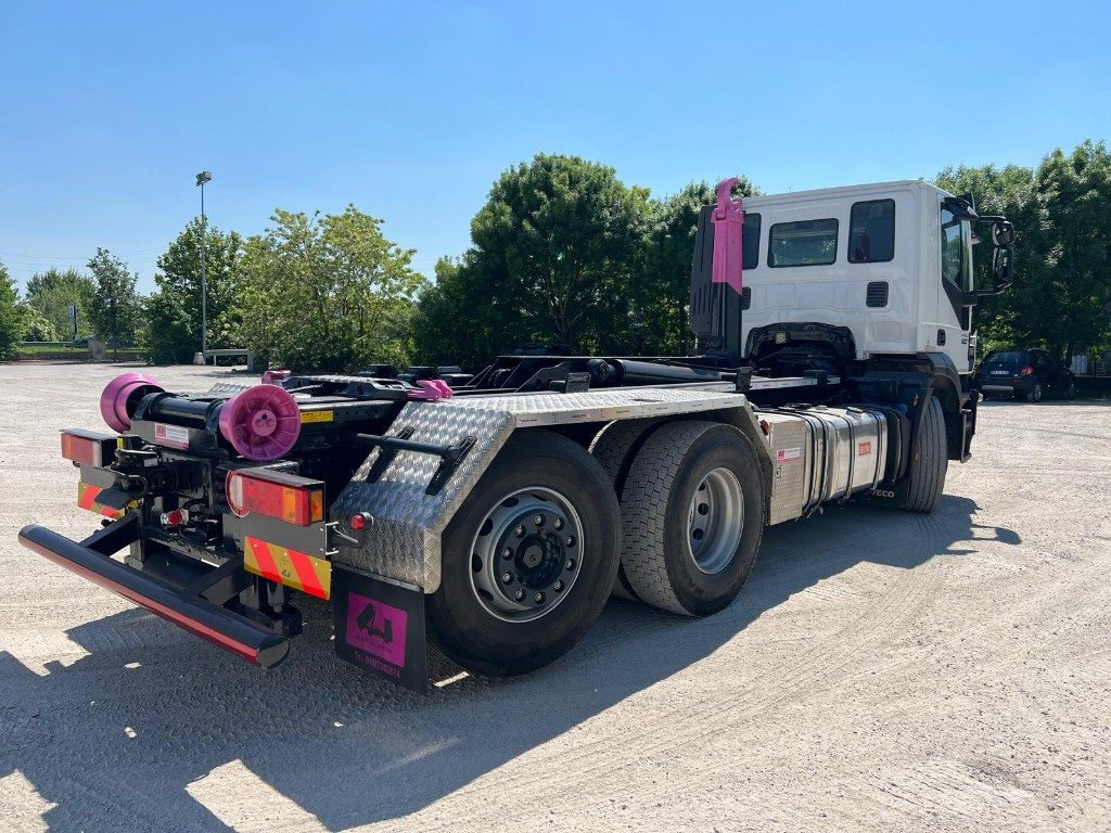 IVECO STRALIS 460 SCARRABILE - Hákový nosič kontajnerov: obrázok 5 IVECO STRALIS 460 SCARRABILE - Hákový nosič kontajnerov: obrázok 5