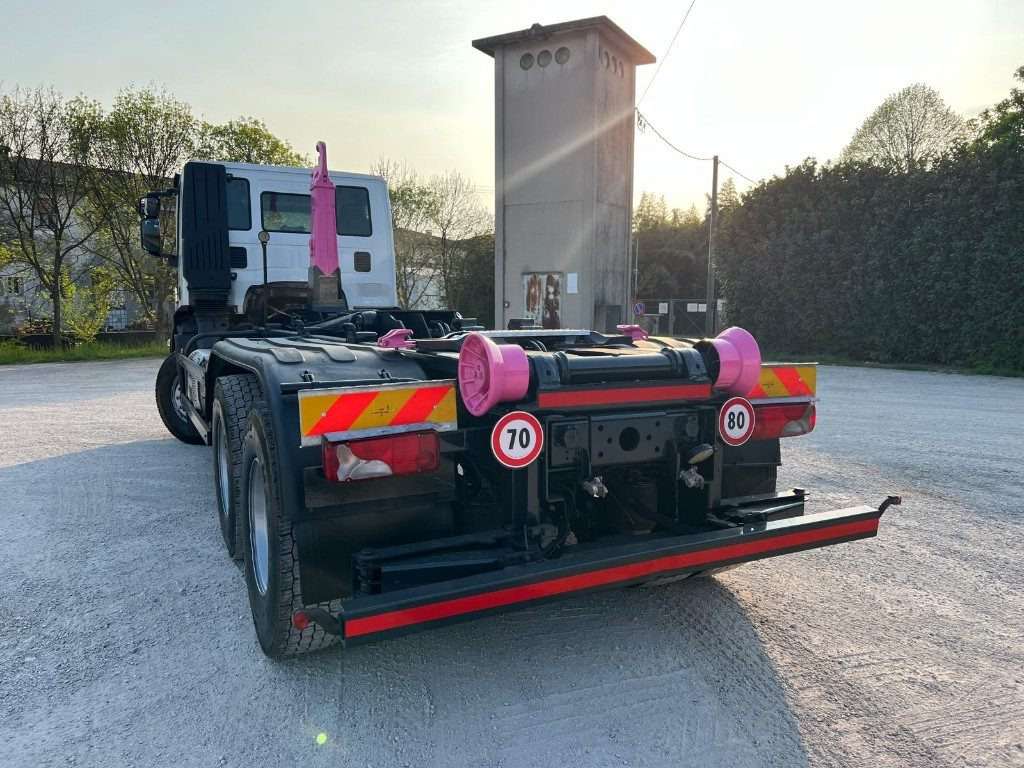 IVECO STRALIS 460 X-WAY USATO SCARRABILE 6X4 - Hákový nosič kontajnerov: obrázok 5 IVECO STRALIS 460 X-WAY USATO SCARRABILE 6X4 - Hákový nosič kontajnerov: obrázok 5