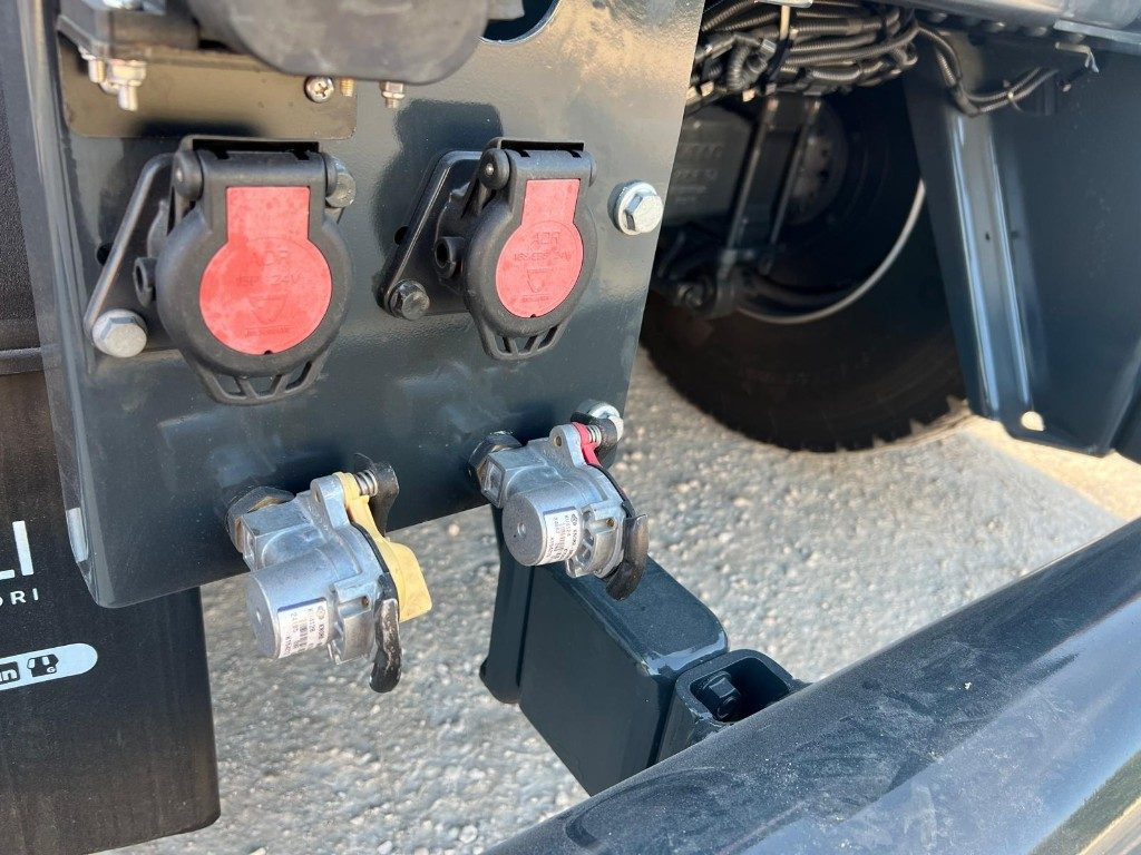 Nový Hákový nosič kontajnerov IVECO TRAKKER T-WAY AD500 NUOVO SCARRABILE: obrázok 13