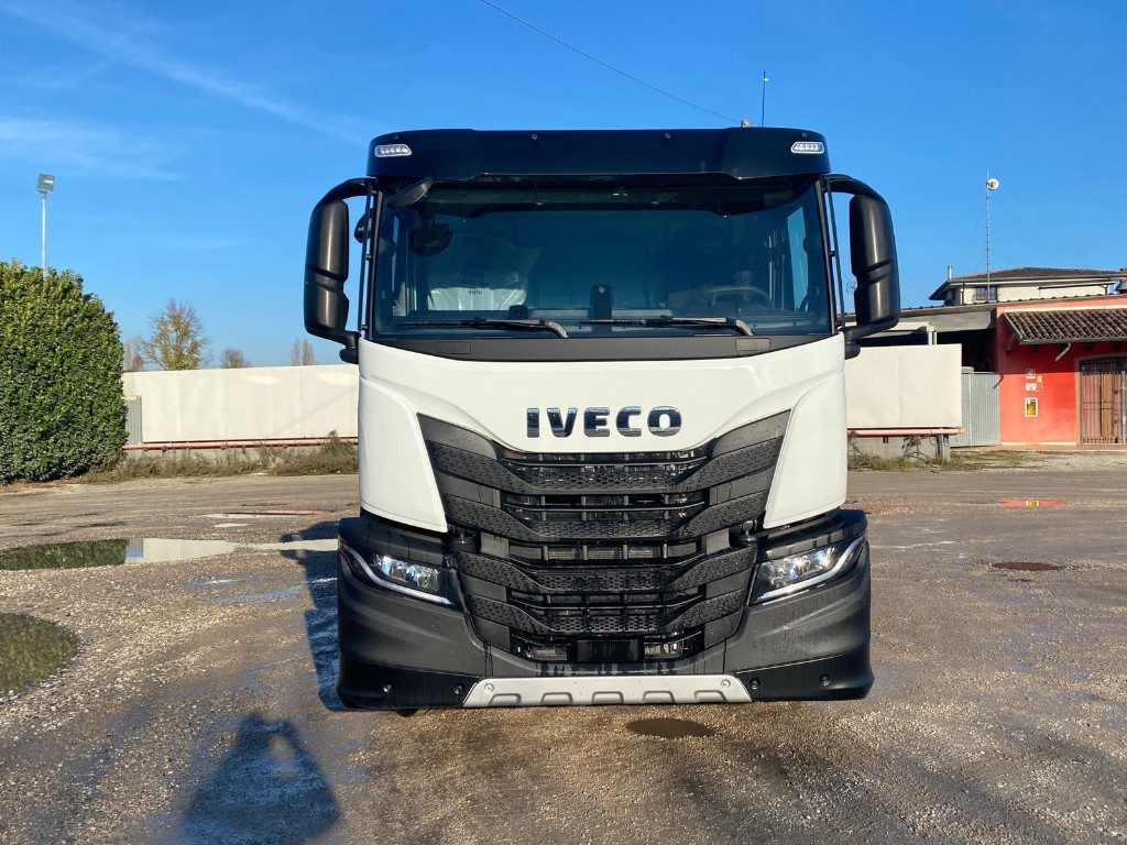 IVECO X-WAY AD280X48 NUOVO SCARRABILE PASSO 4500 - Hákový nosič kontajnerov: obrázok 2 IVECO X-WAY AD280X48 NUOVO SCARRABILE PASSO 4500 - Hákový nosič kontajnerov: obrázok 2