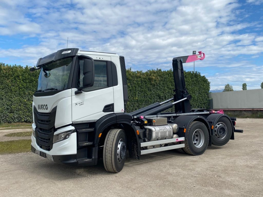 IVECO X-WAY AD280X48Y NUOVO SCARRABILE PASSO 3120 - Hákový nosič kontajnerov: obrázok 1 IVECO X-WAY AD280X48Y NUOVO SCARRABILE PASSO 3120 - Hákový nosič kontajnerov: obrázok 1