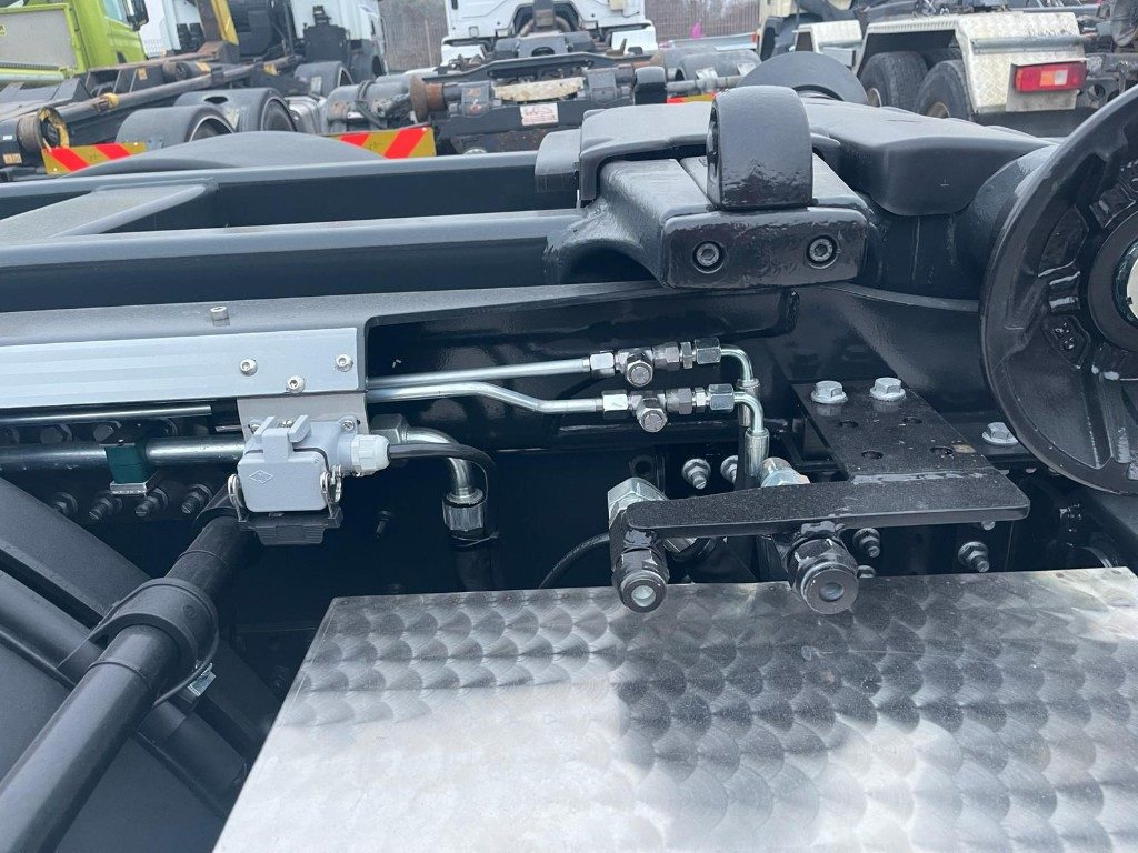 IVECO X-WAY AD350X480YPS SCARRABILE NUOVO - Hákový nosič kontajnerov: obrázok 5 IVECO X-WAY AD350X480YPS SCARRABILE NUOVO - Hákový nosič kontajnerov: obrázok 5