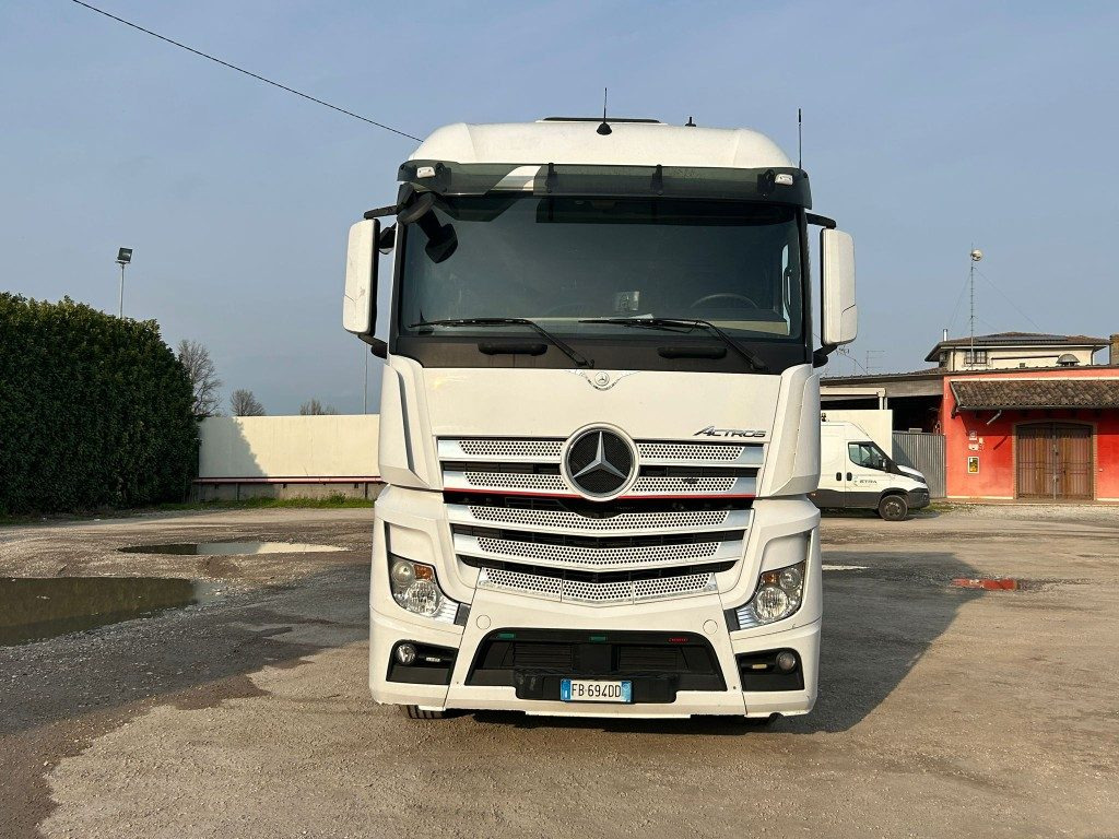 MERCEDES ACTROS 25.51 SCARRABILE - Hákový nosič kontajnerov: obrázok 2 MERCEDES ACTROS 25.51 SCARRABILE - Hákový nosič kontajnerov: obrázok 2