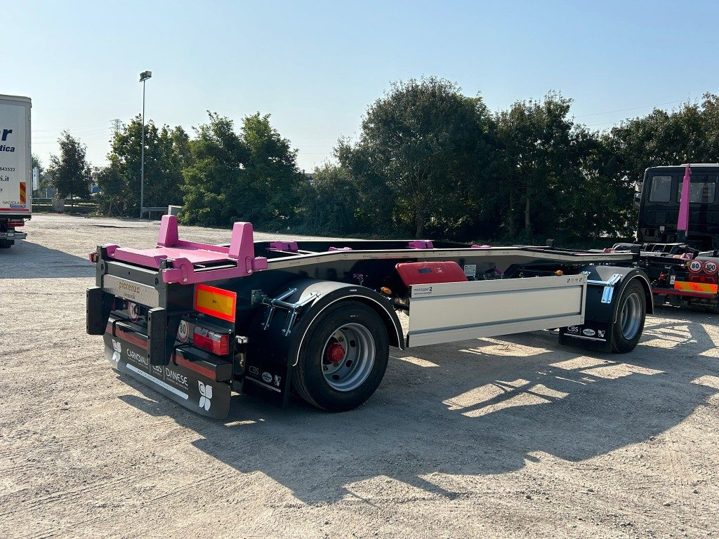 PIACENZA RIMORCHIO PIACENZA SCARRABILE PNEUMATICO NUOVO - Hákový/ Ramenový nosič přívěs: obrázok 5 PIACENZA RIMORCHIO PIACENZA SCARRABILE PNEUMATICO NUOVO - Hákový/ Ramenový nosič přívěs: obrázok 5