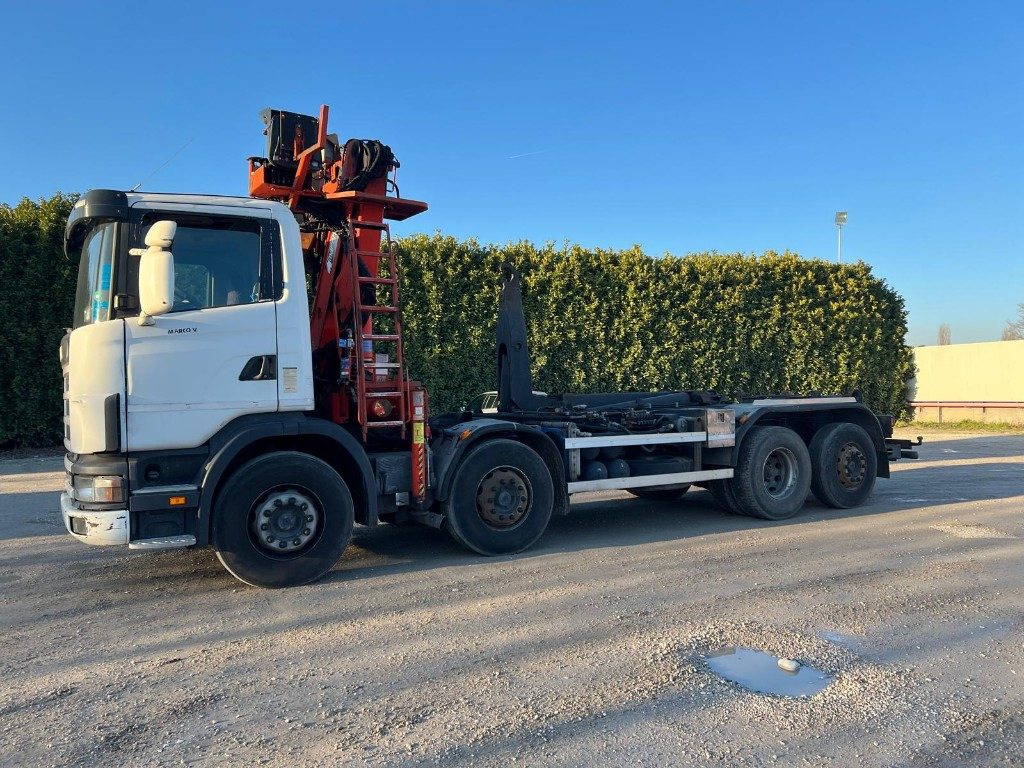 SCANIA CV R124 SCARRABILE CON GRU E POLIPO - Hákový nosič kontajnerov: obrázok 2 SCANIA CV R124 SCARRABILE CON GRU E POLIPO - Hákový nosič kontajnerov: obrázok 2