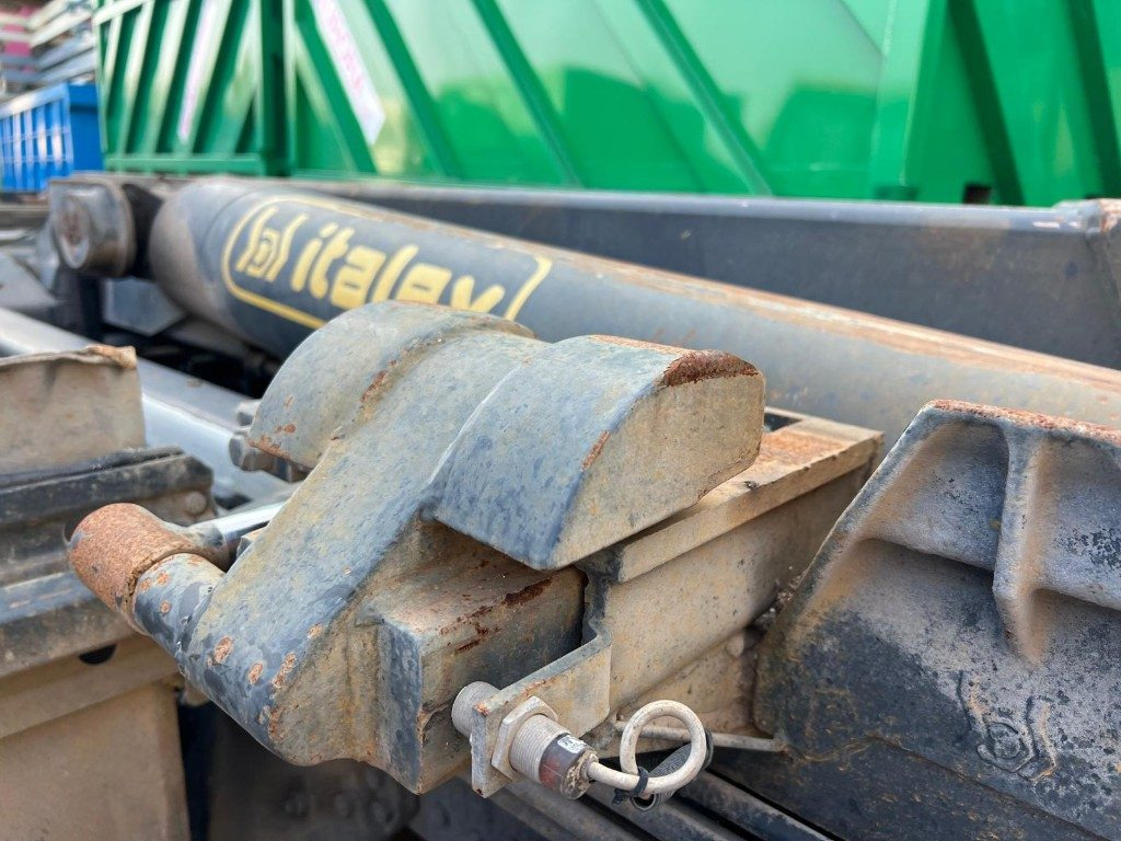 SCANIA R480 USATO SCARRABILE 6X2 - Hákový nosič kontajnerov: obrázok 4 SCANIA R480 USATO SCARRABILE 6X2 - Hákový nosič kontajnerov: obrázok 4